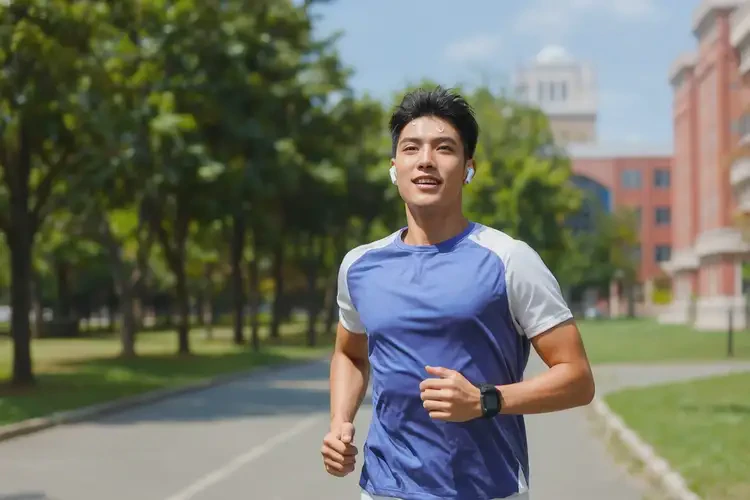 大學(xué)生身上容易起濕疹不管它會自己自愈嗎(圖1)