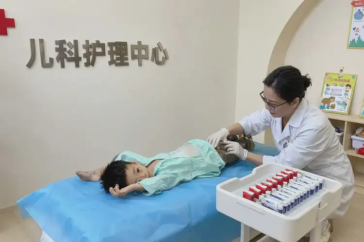 小孩肚子出現(xiàn)濕疹能徹底自愈嗎(圖2)