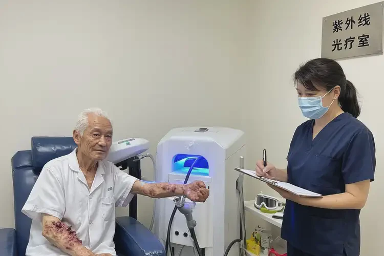 高龄老人手臂起湿疹能不能彻底自愈(图1)