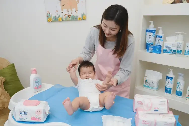 小学生屁股经常起湿疹不管它会自己自愈吗(图2)