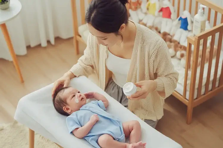 嬰兒脖子偶爾長濕疹能徹底自愈嗎(圖3)