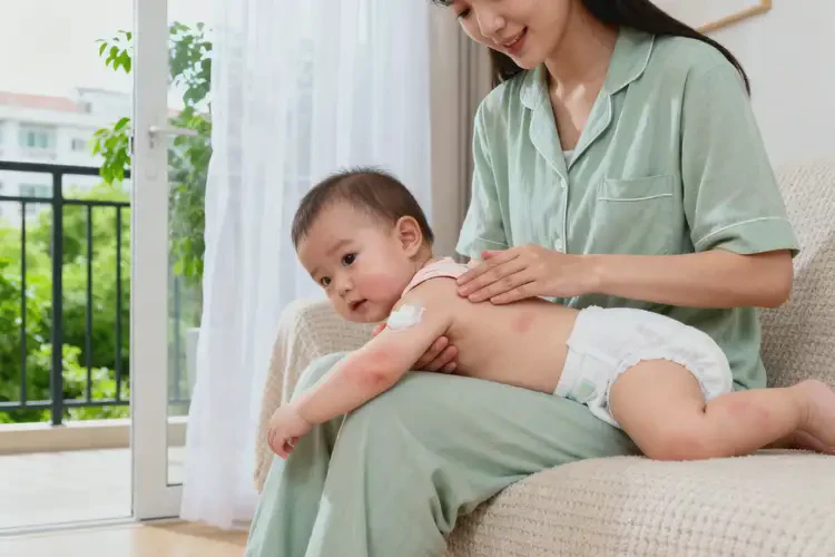 嬰幼兒手臂上出濕疹可以徹底自愈嗎(圖4)
