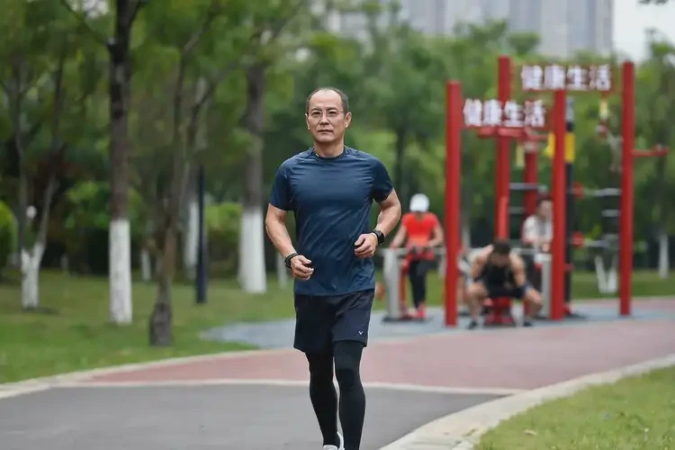 中年人晚餐血糖11(图1)