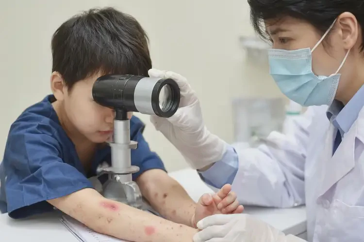 小孩四肢偶爾長濕疹不管它會自己好嗎(圖3)