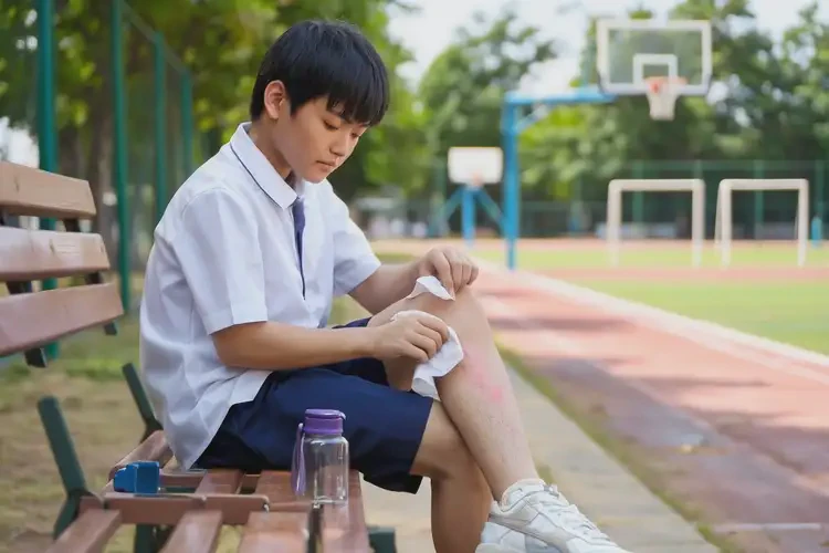 中学生小腿容易起湿疹不管它会自己痊愈吗(图2)