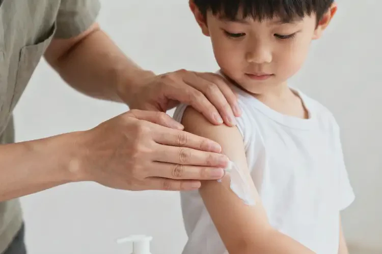 小孩手臂容易起濕疹可以徹底自愈嗎(圖3)