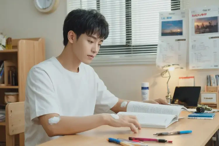 大學(xué)生手臂出濕疹能徹底自愈嗎(圖1)