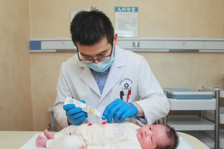 新生兒脖子容易長濕疹能靠自己自愈嗎(圖2)