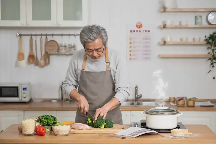 中老年人睡前血糖12點6是糖尿病嗎(圖1)