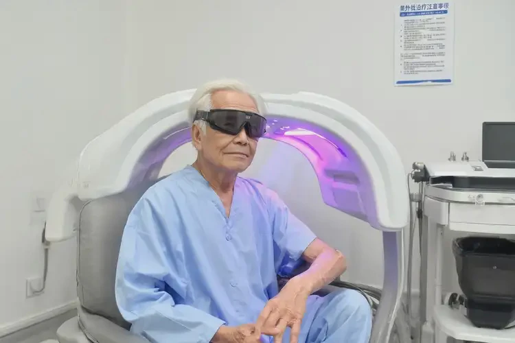 老人肚子經(jīng)常起濕疹能靠自己自愈嗎(圖1)