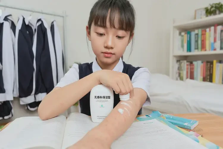 中學(xué)生屁股偶爾長濕疹可以徹底自愈嗎(圖3)