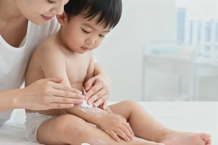 小兒四肢偶爾起濕疹可以徹底自愈嗎(圖1)