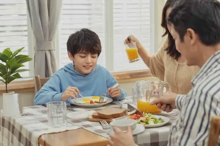 青少年中午血糖3點9意味著什么(圖1)