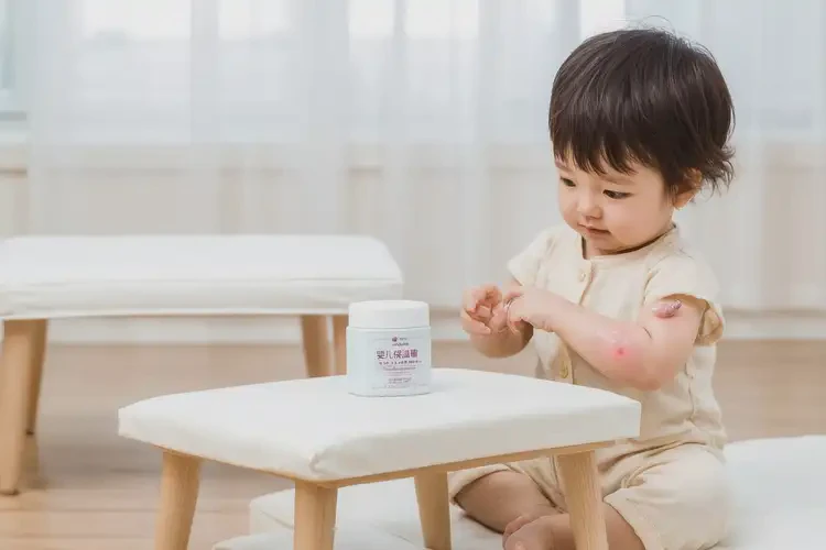 幼兒手臂長濕疹不管它會自己自愈嗎(圖2)