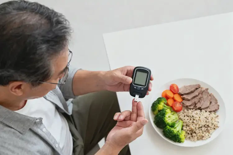 中年人餐后血糖18點(diǎn)6是糖尿病嗎(圖4)