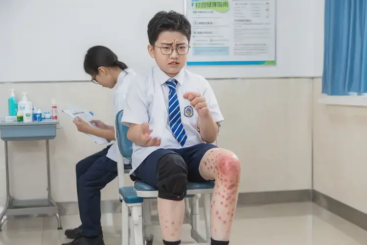 中學(xué)生小腿上容易起濕疹不管它會自己自愈嗎(圖4)