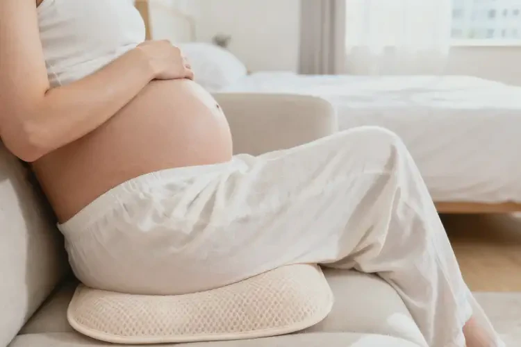 哺乳期媽媽屁股經(jīng)常起濕疹可不可以徹底自愈(圖1)