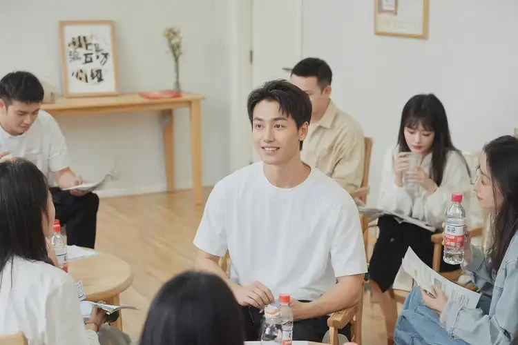 男生手臂容易起濕疹可以徹底自愈嗎(圖1)