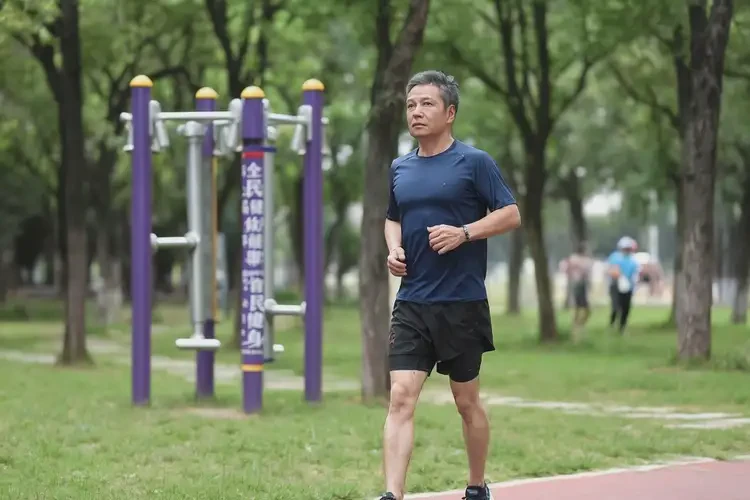 中年人晚上血糖4點(diǎn)5是糖尿病嗎(圖2)