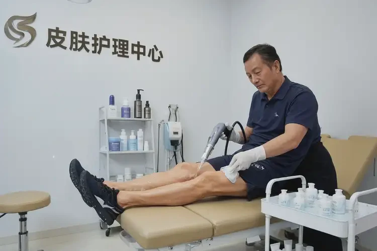 男人小腿上偶尔起湿疹可以彻底自愈吗(图3)