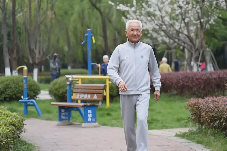 老年人早上血糖6(图1)