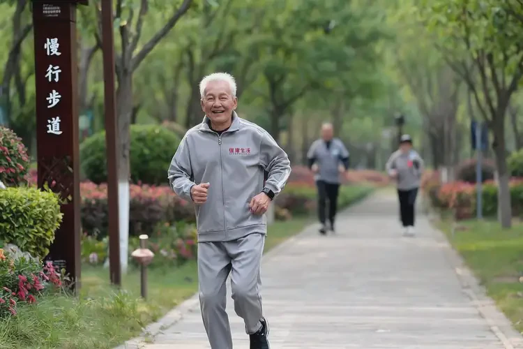 老年人晚上血糖10點(diǎn)1意味著什么(圖2)