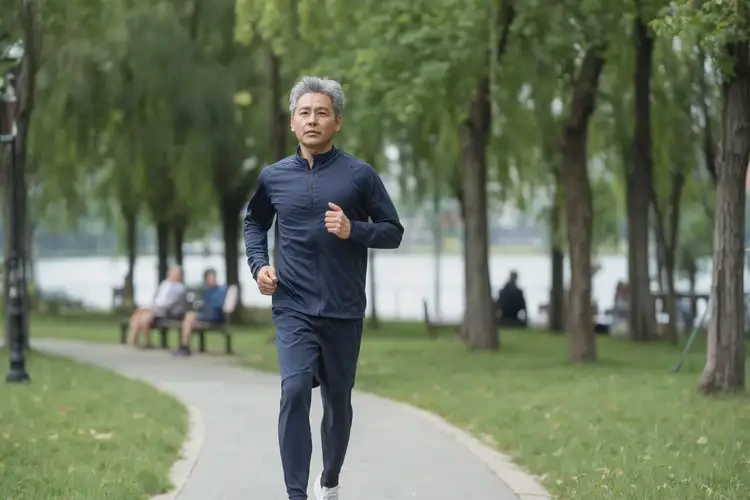 中年人睡前血糖18(图1)