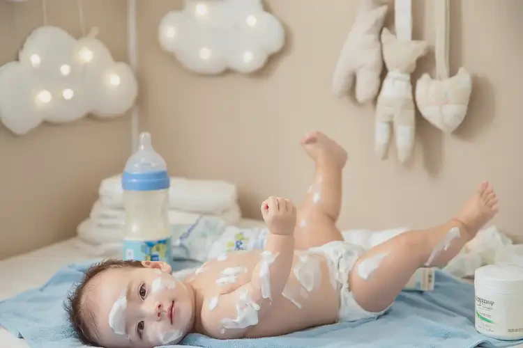 新生兒大腿起濕疹可以徹底自愈嗎(圖2)