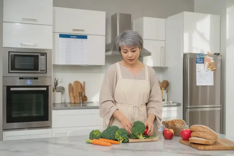 更年期女性睡前血糖12點5是糖尿病嗎(圖1)