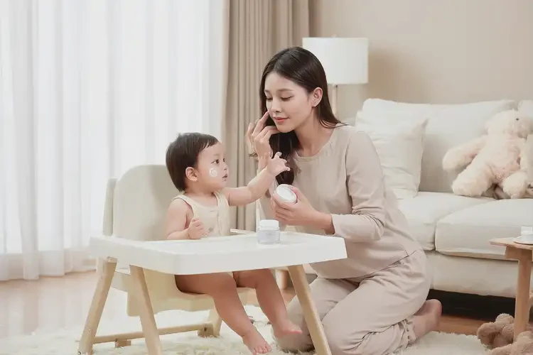 小孩肚子上偶尔长湿疹能靠自己自愈吗(图1)