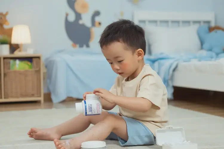 小兒四肢偶爾長濕疹不管它會自己自愈嗎(圖2)