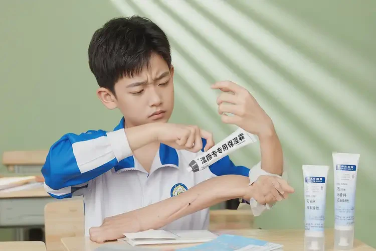 中學(xué)生全身出濕疹不管它會(huì)自己痊愈嗎(圖2)