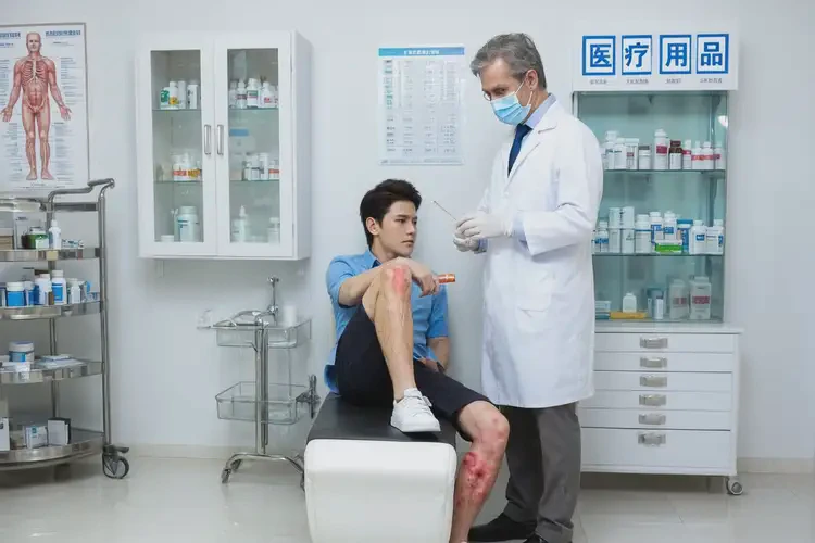 青年人小腿容易長濕疹能夠徹底治愈嗎(圖3)