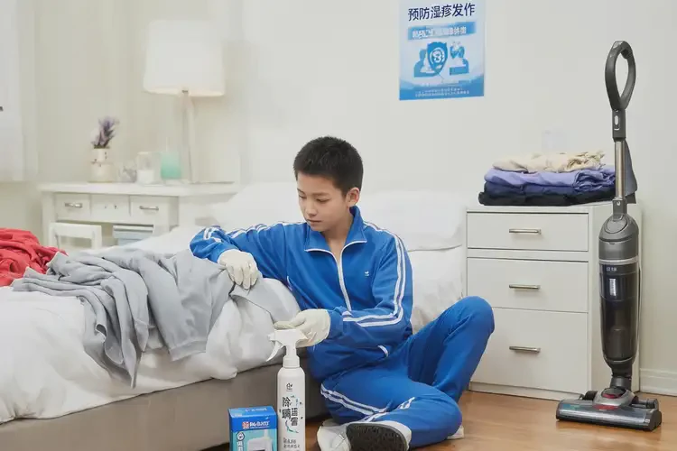 中學(xué)生小腿上容易起濕疹不管它會自己自愈嗎(圖1)