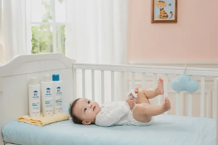 婴幼儿小腿偶尔起湿疹可不可以根治(图1)