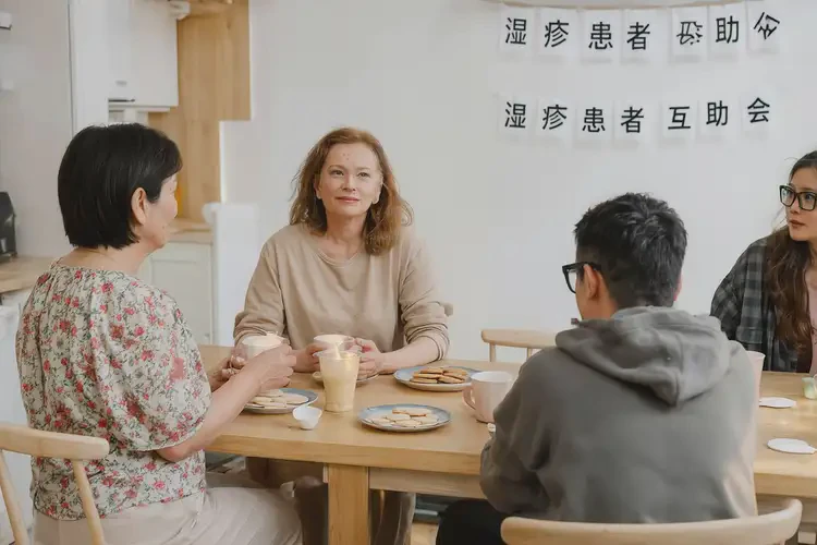 女人小腿上容易長濕疹能不能根治(圖1)