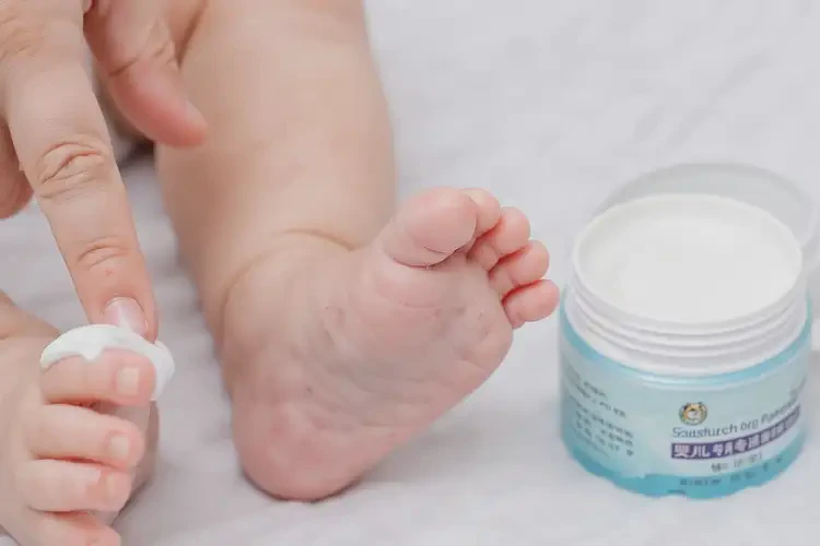 嬰兒腳上出濕疹可不可以徹底自愈(圖4)
