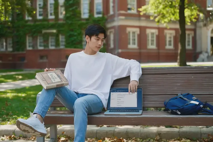 大學(xué)生小腿上偶爾起濕疹能不能徹底自愈(圖1)