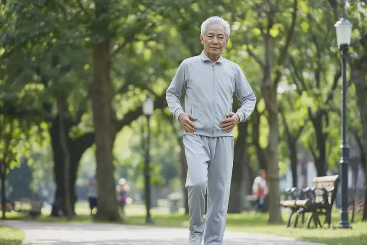 高齡老人脖子上有濕疹能徹底自愈嗎(圖1)