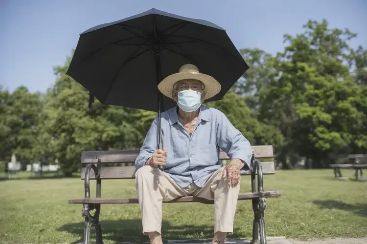 老年人面部起濕疹可以徹底自愈嗎(圖1)