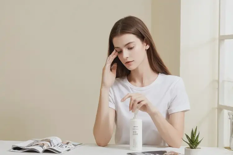 男生面部有濕疹不管它會(huì)自己痊愈嗎(圖1)