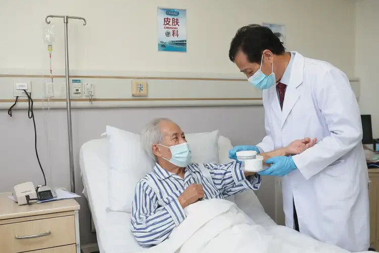 高齡老人屁股出濕疹能不能根治(圖3)