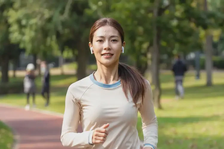 女人手臂出濕疹能不能根治(圖1)