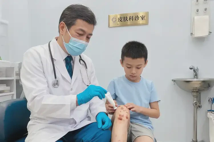 孩子大腿上经常长湿疹能彻底自愈吗(图3)