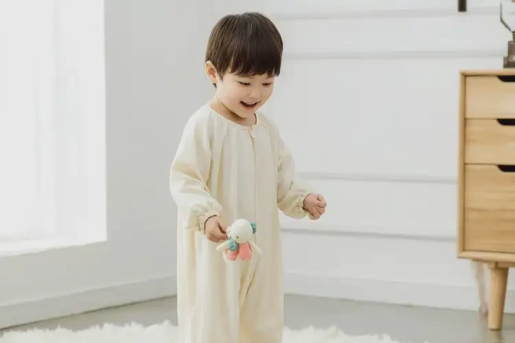 兒童小腿出現(xiàn)濕疹可不可以徹底自愈(圖1)