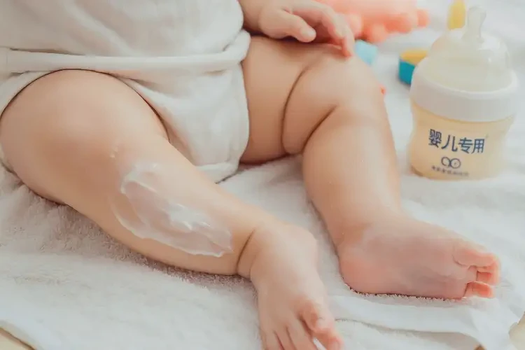 嬰兒臉上容易長濕疹可不可以根治(圖3)