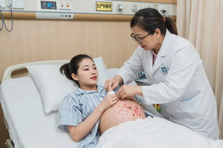 產(chǎn)婦肚子經(jīng)常起濕疹能徹底自愈嗎(圖3)