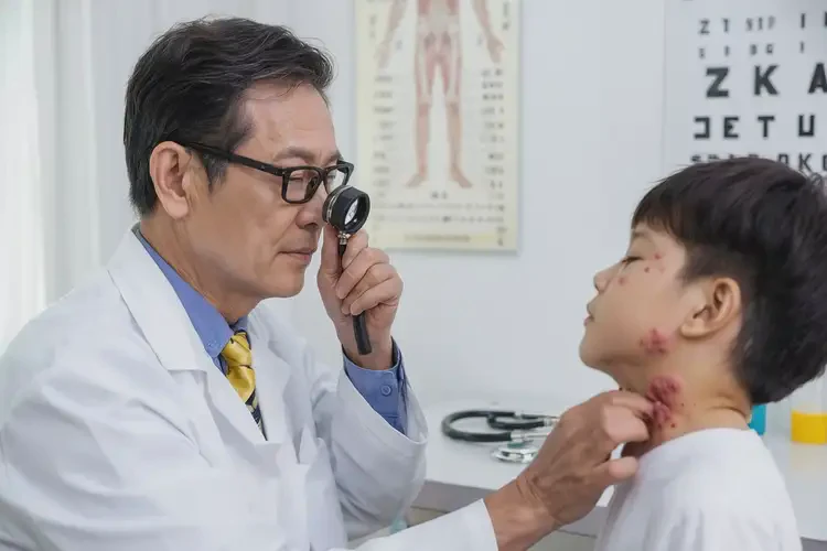 少兒脖子上偶爾起濕疹能徹底自愈嗎(圖3)