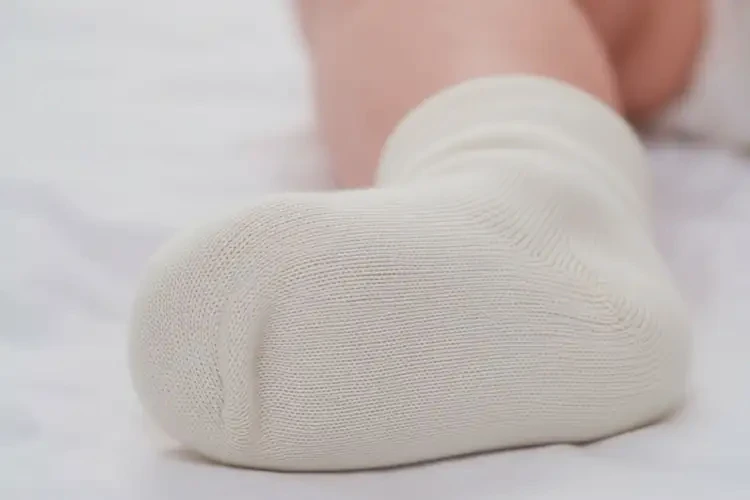 嬰兒腳上容易長(zhǎng)濕疹可不可以徹底自愈(圖1)