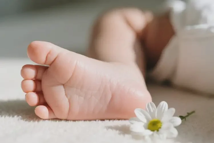 寶寶腳上起濕疹能徹底自愈嗎(圖1)